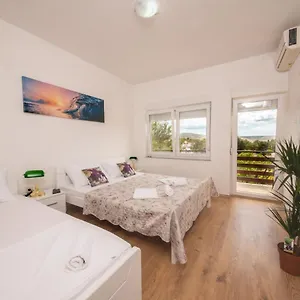 Nocleg ze śniadaniem Riviera, Starigrad Paklenica