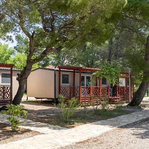 Kompleks wypoczynkowy Paklenica, Starigrad Paklenica